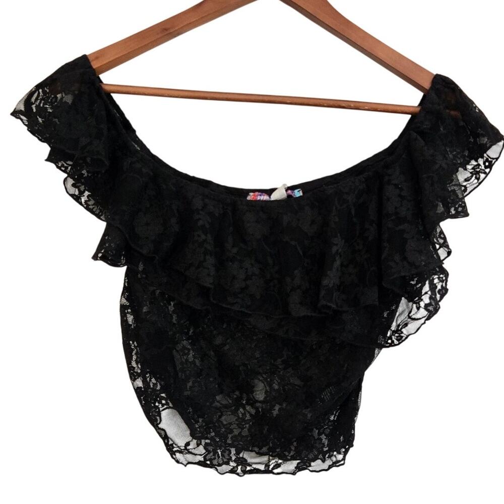 NWT- Y2K Inspired Whimsigoth Urban Outfitters Romantic Floral Lace Ruffle Top M